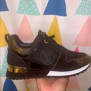 Women LV SHOES SIZE 10
